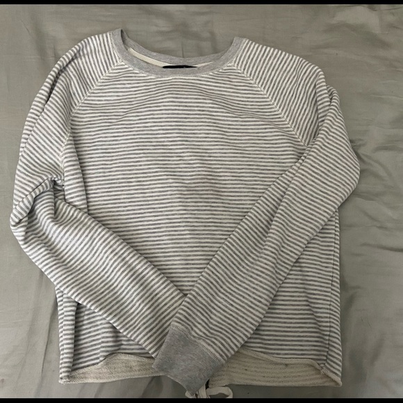 Abercrombie & Fitch - Picture 2 of 2